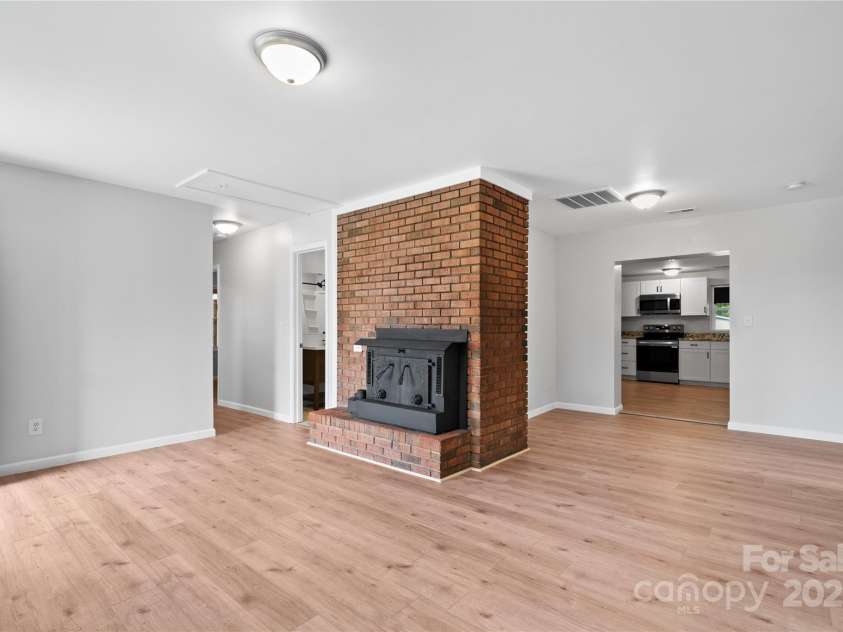 648 Scotts Creek Road, Statesville, NC 28625.  MLS# CAR4298901, YatesRealty ID 346. 