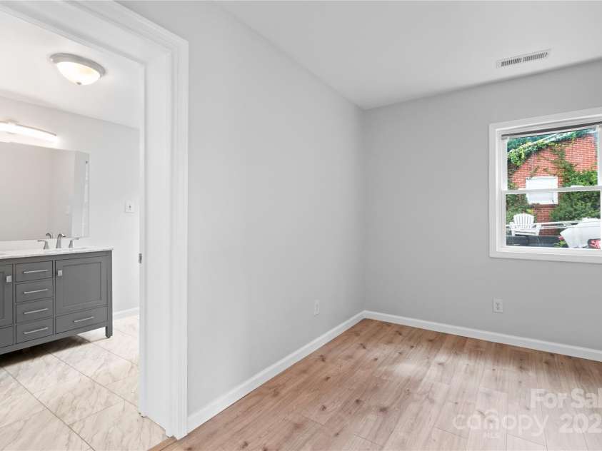 648 Scotts Creek Road, Statesville, NC 28625.  MLS# CAR4298901, YatesRealty ID 346. Primary