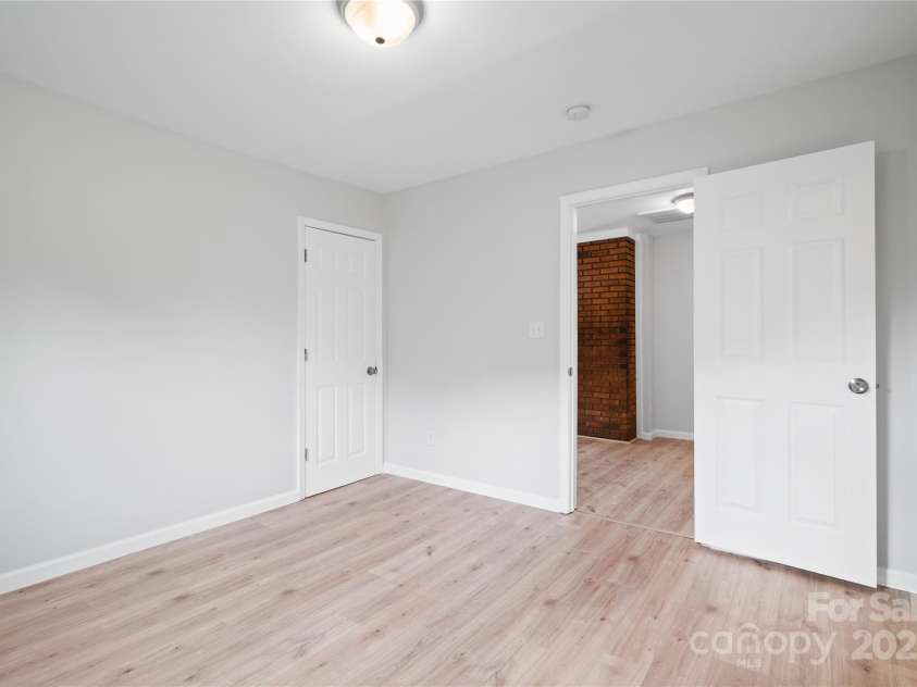 648 Scotts Creek Road, Statesville, NC 28625.  MLS# CAR4298901, YatesRealty ID 346. Primary