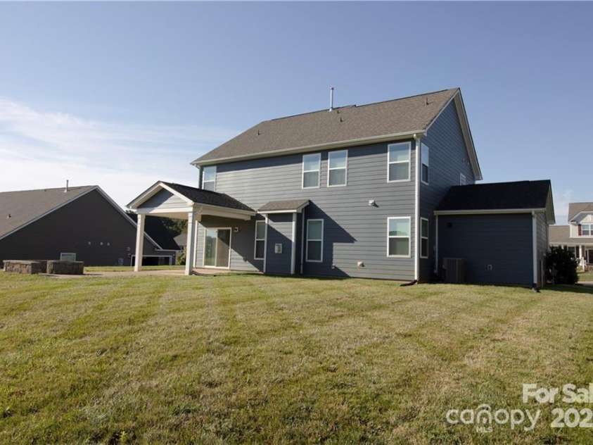 1366 Wiggins Drive, Gastonia, NC 28054.  MLS# CAR4239111, YatesRealty ID 3460. 