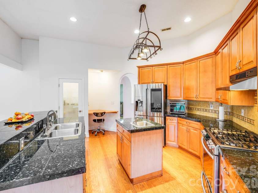 5329 Kuykendall Road, Charlotte, NC 28270.  MLS# CAR4342894, YatesRealty ID 3460. 