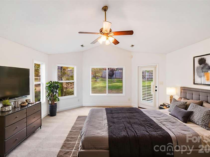 5329 Kuykendall Road, Charlotte, NC 28270.  MLS# CAR4342894, YatesRealty ID 3460. 