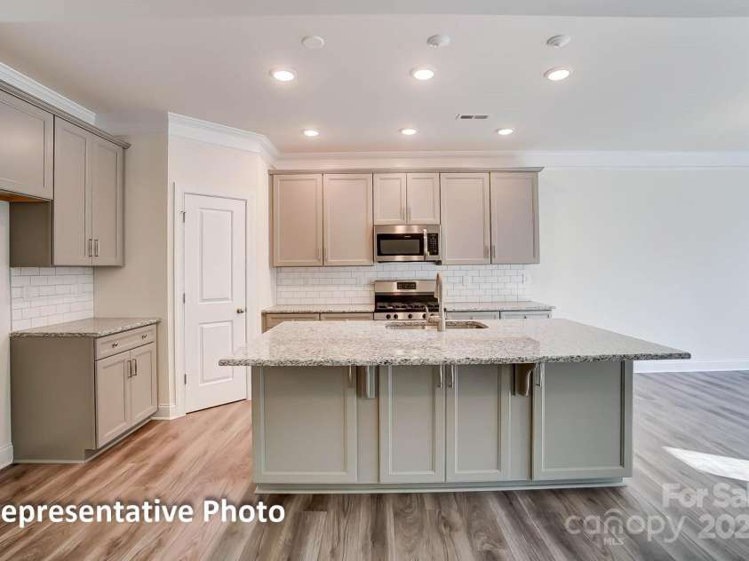 1392 Crooked Stick Drive, Rock Hill, SC 29730.  MLS# CAR4295518, YatesRealty ID 34600. White cabinets will be featured