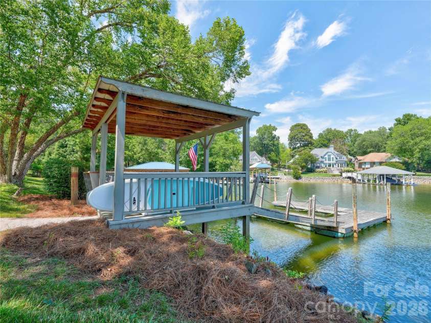 165 Prestwood Lane, Mooresville, NC 28117.  MLS# CAR4384805, YatesRealty ID 34603. 