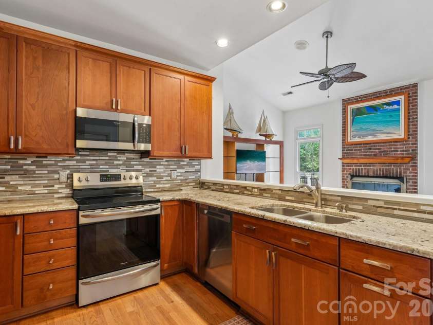 165 Prestwood Lane, Mooresville, NC 28117.  MLS# CAR4384805, YatesRealty ID 34603. 