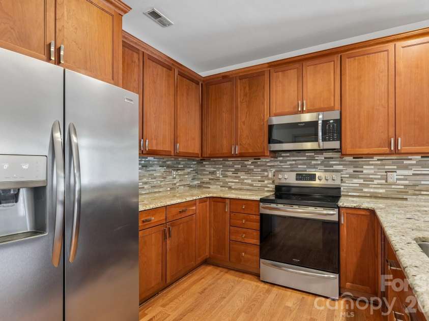 165 Prestwood Lane, Mooresville, NC 28117.  MLS# CAR4384805, YatesRealty ID 34603. 