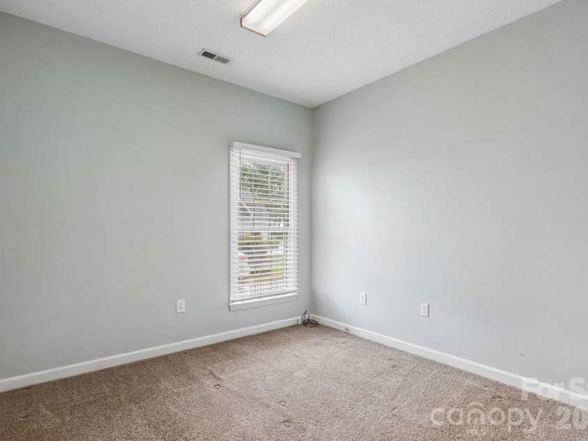 165 Prestwood Lane, Mooresville, NC 28117.  MLS# CAR4384805, YatesRealty ID 34603. 