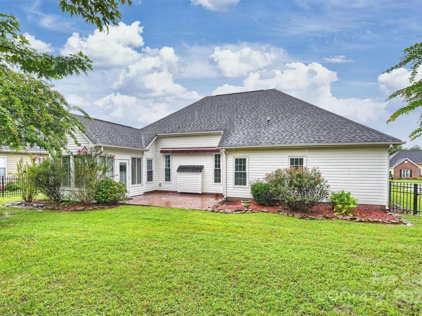 2008 Galena Chase Drive, Indian Trail, NC 28079.  MLS# CAR4283311, YatesRealty ID 34603. 