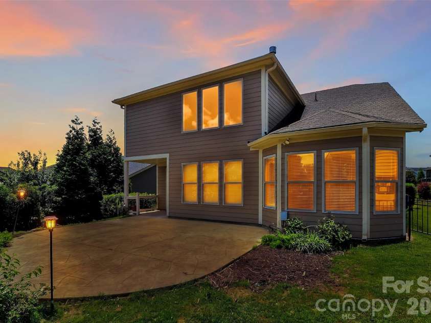 6071 Drave Lane, Fort Mill, SC 29715.  MLS# CAR4391060, YatesRealty ID 34605. 