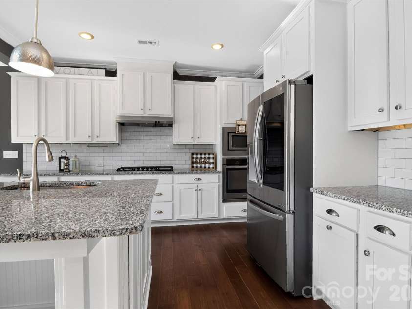 6071 Drave Lane, Fort Mill, SC 29715.  MLS# CAR4391060, YatesRealty ID 34605. 