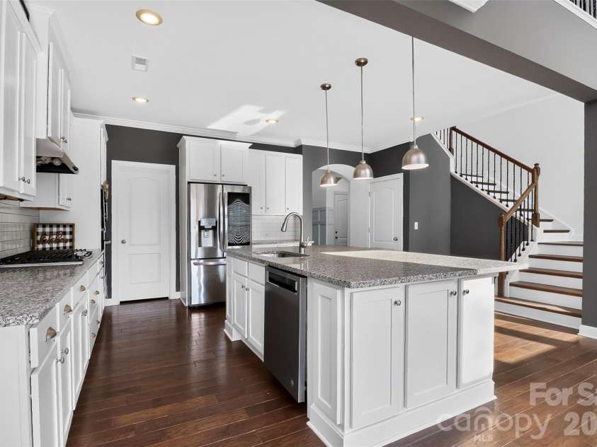 6071 Drave Lane, Fort Mill, SC 29715.  MLS# CAR4391060, YatesRealty ID 34605. 