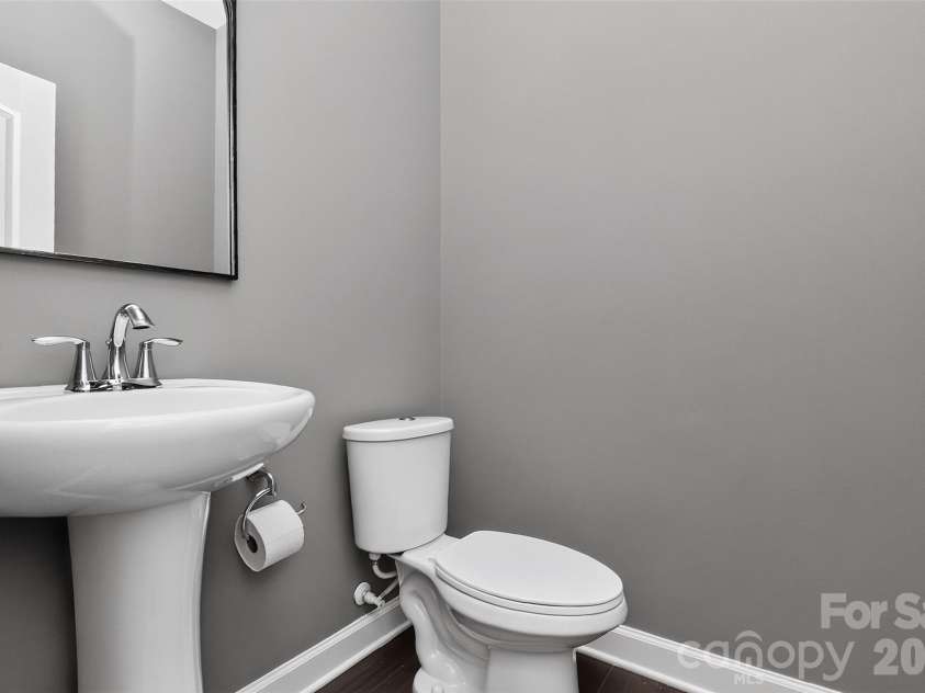6071 Drave Lane, Fort Mill, SC 29715.  MLS# CAR4391060, YatesRealty ID 34605. Half Bath