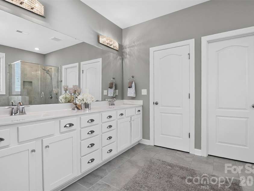 6071 Drave Lane, Fort Mill, SC 29715.  MLS# CAR4391060, YatesRealty ID 34605. Primary Bath