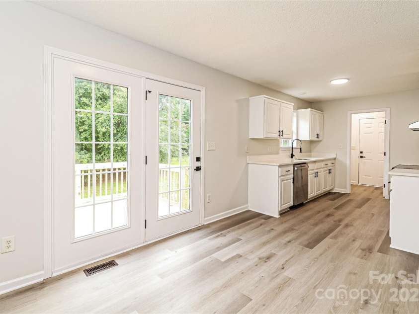 2004 Beau Drive, Stanley, NC 28164.  MLS# CAR4295588, YatesRealty ID 34606. 