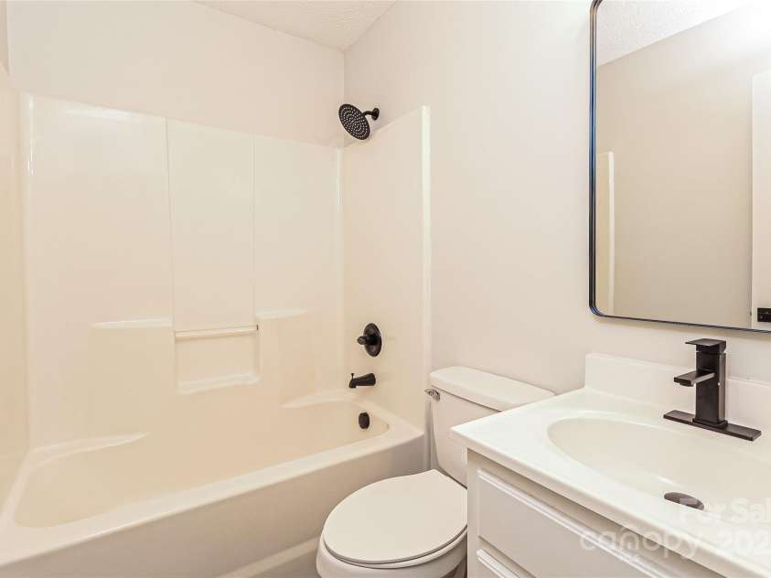 2004 Beau Drive, Stanley, NC 28164.  MLS# CAR4295588, YatesRealty ID 34606. 