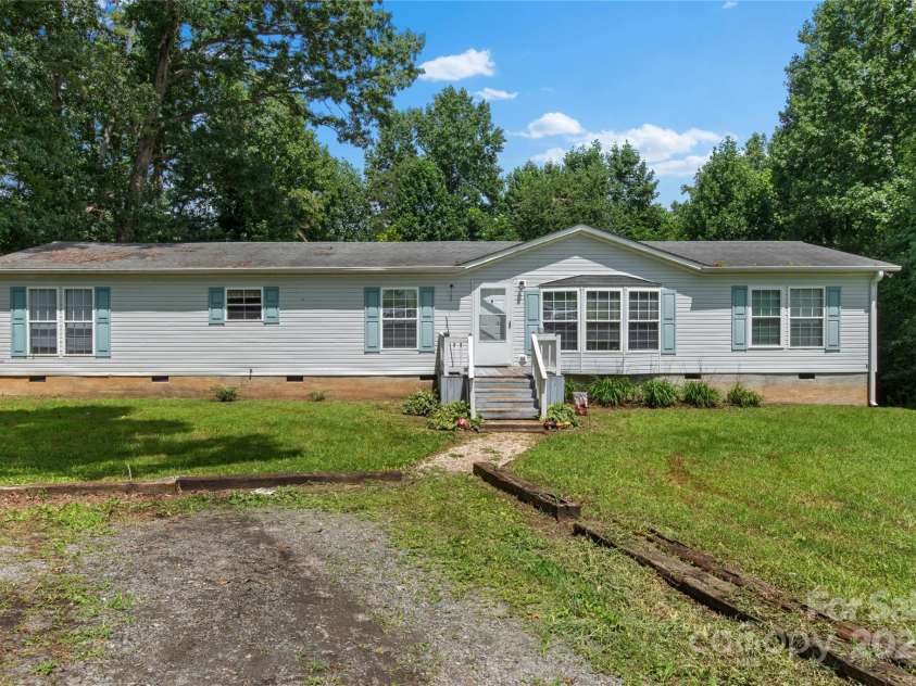8065 Greenhorn Road, Elkin, NC 28621.  MLS# CAR4292692, YatesRealty ID 34607. 