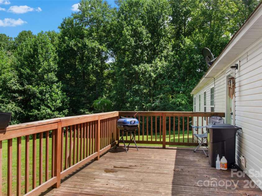 8065 Greenhorn Road, Elkin, NC 28621.  MLS# CAR4292692, YatesRealty ID 34607. 