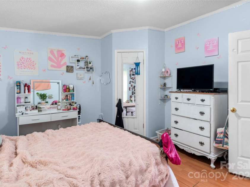 8065 Greenhorn Road, Elkin, NC 28621.  MLS# CAR4292692, YatesRealty ID 34607. 