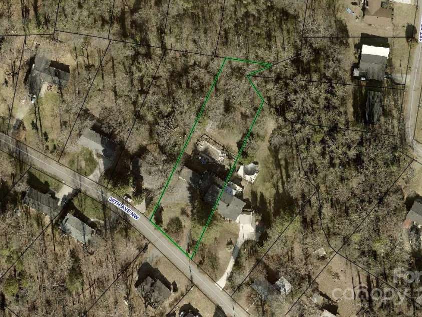 112 30th Avenue, Hickory, NC 28601.  MLS# CAR4288031, YatesRealty ID 34608. 