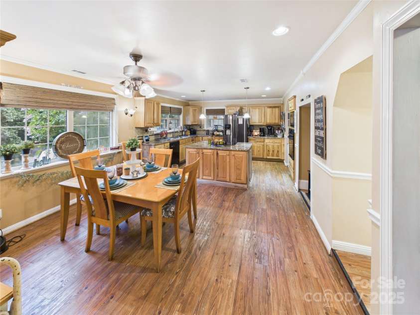 112 30th Avenue, Hickory, NC 28601.  MLS# CAR4288031, YatesRealty ID 34608. 