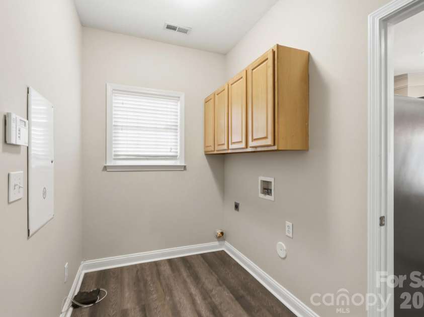 208 Harris Farm Road, Mooresville, NC 28115.  MLS# CAR4396812, YatesRealty ID 34609. Main Level Laundry off the garage