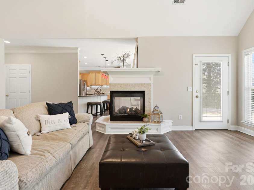 208 Harris Farm Road, Mooresville, NC 28115.  MLS# CAR4396812, YatesRealty ID 34609. Very Spacious!