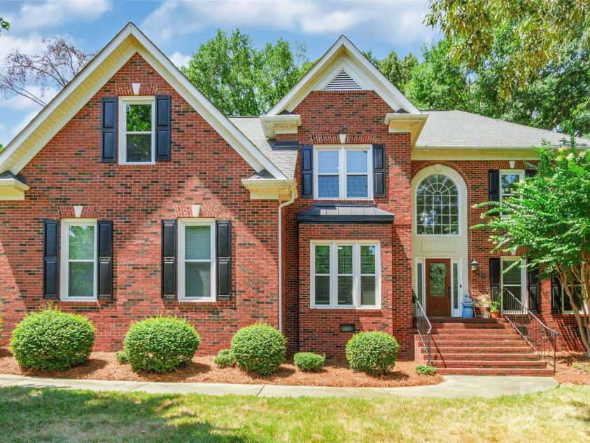 715 Portpatrick Place, Fort Mill, SC 29708.  MLS# CAR4285354, YatesRealty ID 34609. 