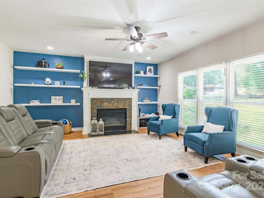 715 Portpatrick Place, Fort Mill, SC 29708.  MLS# CAR4285354, YatesRealty ID 34609. 