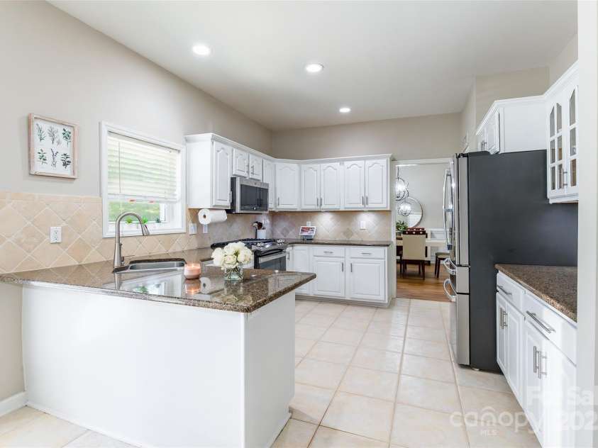 715 Portpatrick Place, Fort Mill, SC 29708.  MLS# CAR4285354, YatesRealty ID 34609. 