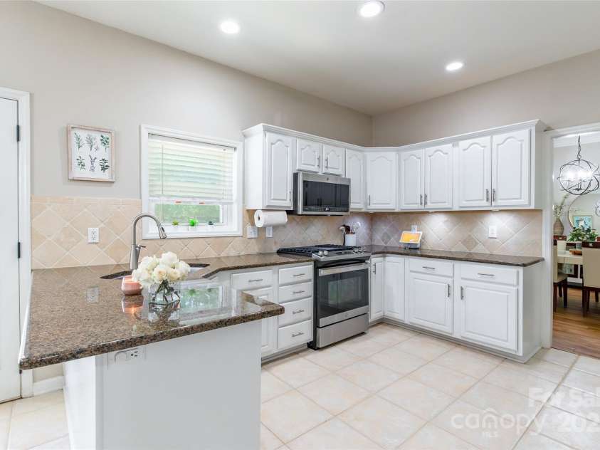 715 Portpatrick Place, Fort Mill, SC 29708.  MLS# CAR4285354, YatesRealty ID 34609. 