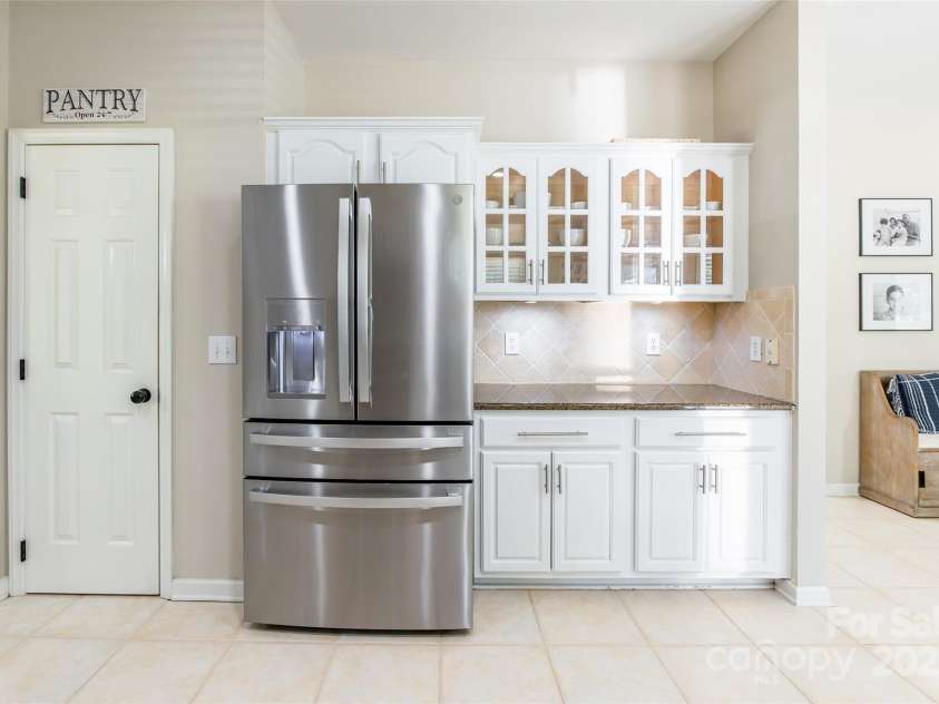 715 Portpatrick Place, Fort Mill, SC 29708.  MLS# CAR4285354, YatesRealty ID 34609. 