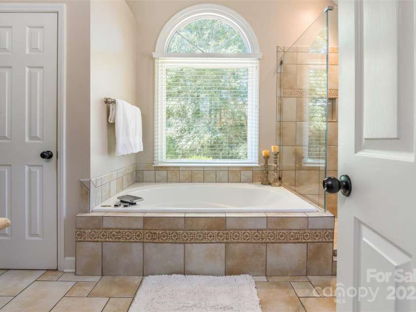 715 Portpatrick Place, Fort Mill, SC 29708.  MLS# CAR4285354, YatesRealty ID 34609. 