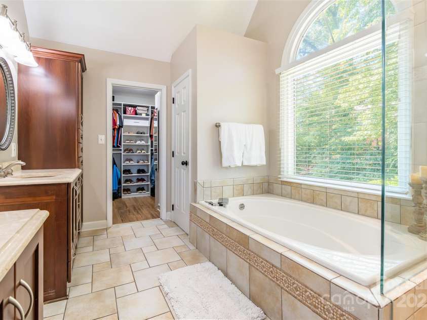 715 Portpatrick Place, Fort Mill, SC 29708.  MLS# CAR4285354, YatesRealty ID 34609. 