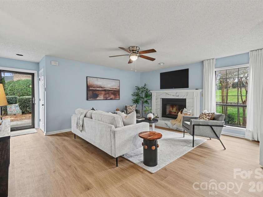 5866 Harris Grove Lane, Charlotte, NC 28212.  MLS# CAR4355015, YatesRealty ID 3461. 