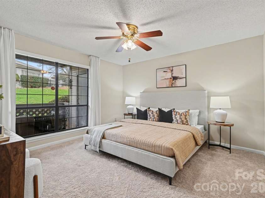 5866 Harris Grove Lane, Charlotte, NC 28212.  MLS# CAR4355015, YatesRealty ID 3461. 