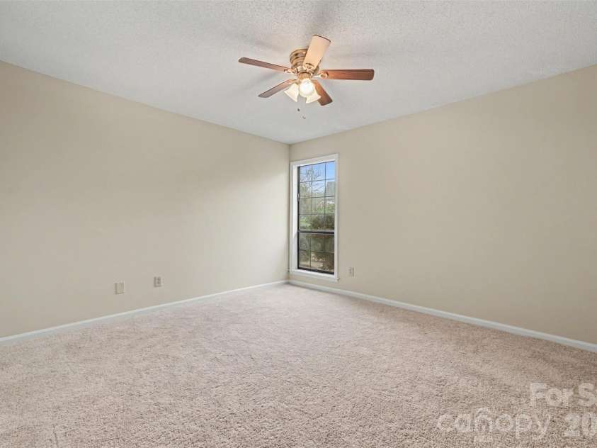 5866 Harris Grove Lane, Charlotte, NC 28212.  MLS# CAR4355015, YatesRealty ID 3461. 