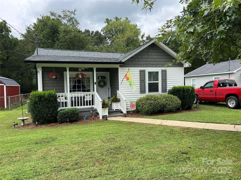 1045 Hoover Avenue, Mount Holly, NC 28120.  MLS# CAR4295611, YatesRealty ID 34610. 
