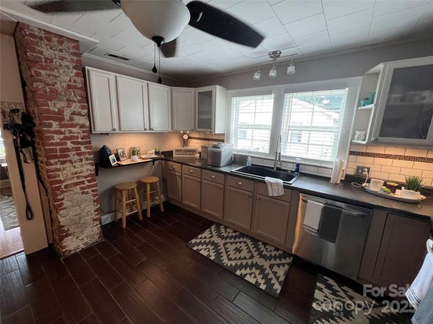 1045 Hoover Avenue, Mount Holly, NC 28120.  MLS# CAR4295611, YatesRealty ID 34610. 