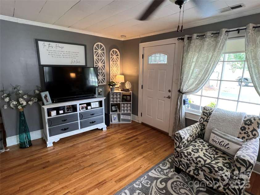 1045 Hoover Avenue, Mount Holly, NC 28120.  MLS# CAR4295611, YatesRealty ID 34610. 