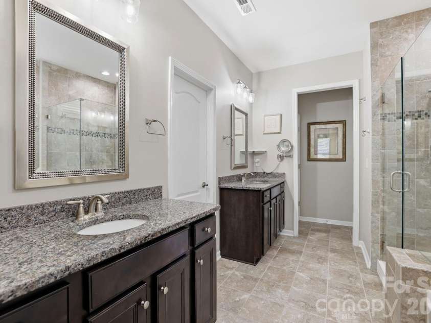 15802 Reynolds Drive, Fort Mill, SC 29707.  MLS# CAR4392763, YatesRealty ID 34610. 