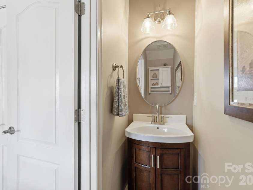 15802 Reynolds Drive, Fort Mill, SC 29707.  MLS# CAR4392763, YatesRealty ID 34610. 