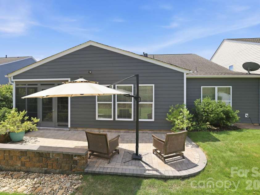 15802 Reynolds Drive, Fort Mill, SC 29707.  MLS# CAR4392763, YatesRealty ID 34610. 