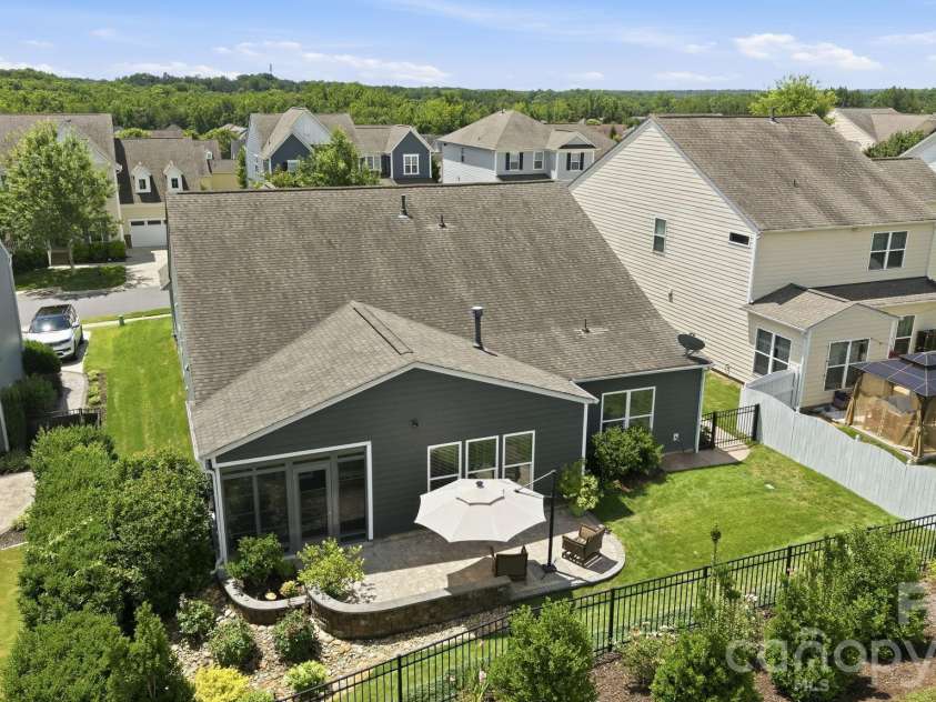 15802 Reynolds Drive, Fort Mill, SC 29707.  MLS# CAR4392763, YatesRealty ID 34610. 