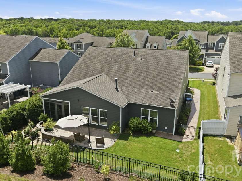 15802 Reynolds Drive, Fort Mill, SC 29707.  MLS# CAR4392763, YatesRealty ID 34610. 