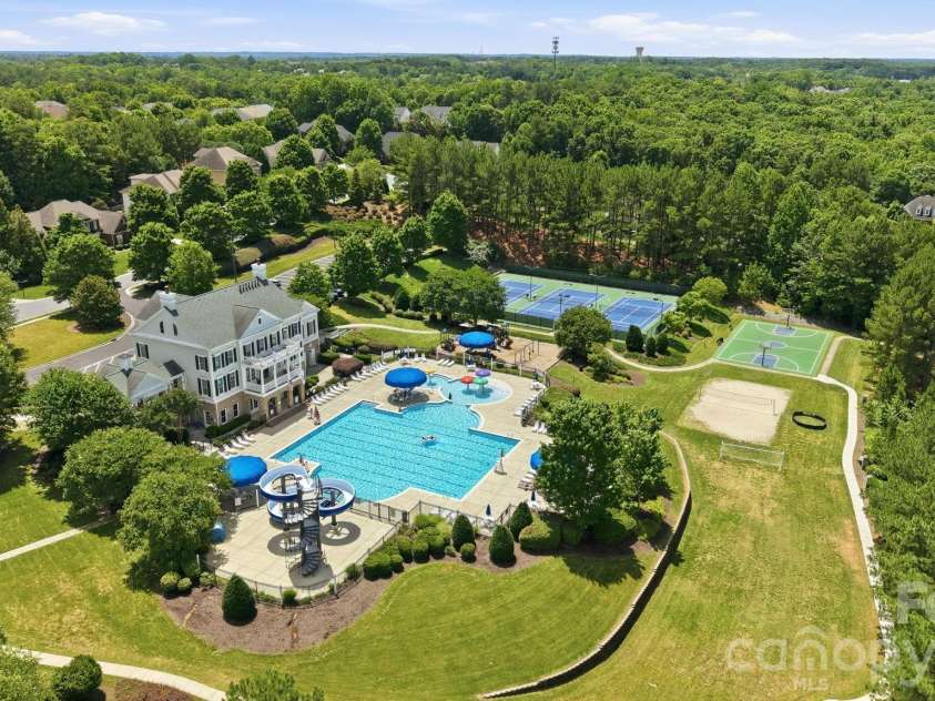 15802 Reynolds Drive, Fort Mill, SC 29707.  MLS# CAR4392763, YatesRealty ID 34610. 