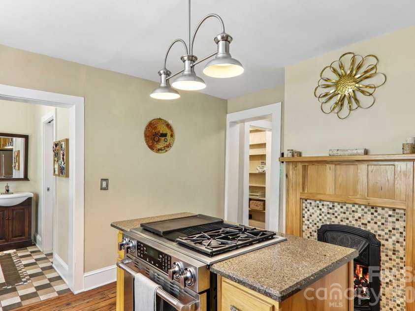 23 Tuskeegee Street, Asheville, NC 28801.  MLS# CAR4398040, YatesRealty ID 34611. Kitchen