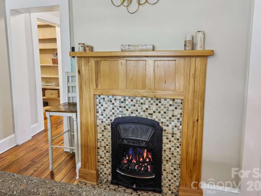 23 Tuskeegee Street, Asheville, NC 28801.  MLS# CAR4398040, YatesRealty ID 34611. Kitchen