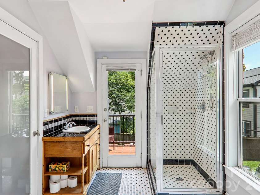 23 Tuskeegee Street, Asheville, NC 28801.  MLS# CAR4398040, YatesRealty ID 34611. Upper bathroom 2