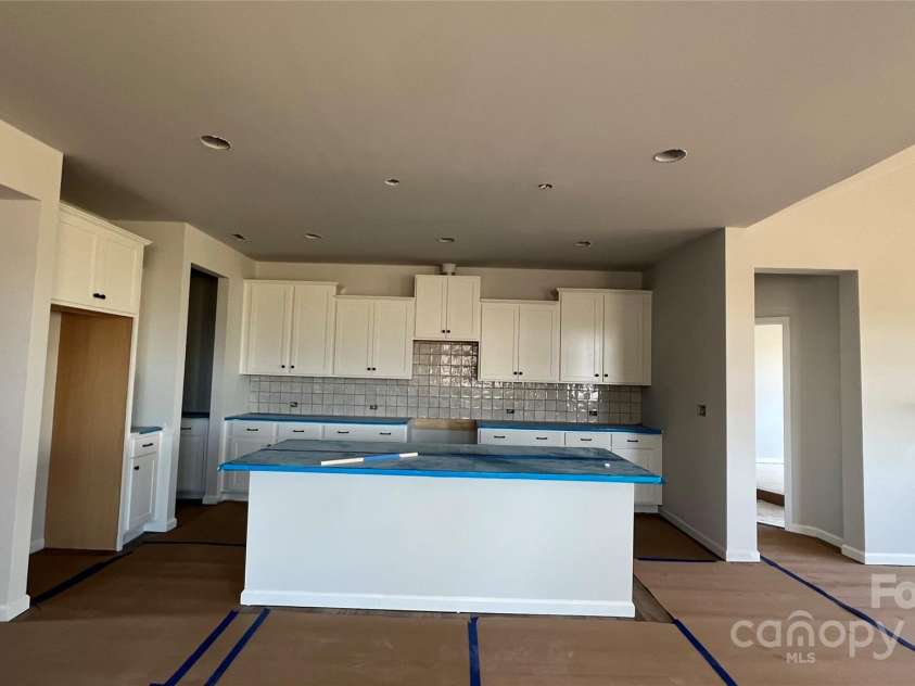 106 Cartington Way, Mooresville, NC 28115.  MLS# CAR4290232, YatesRealty ID 34612. Kitchen