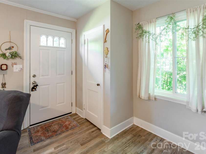 129 Brawley Street, Chester, SC 29706.  MLS# CAR4392609, YatesRealty ID 34612. 